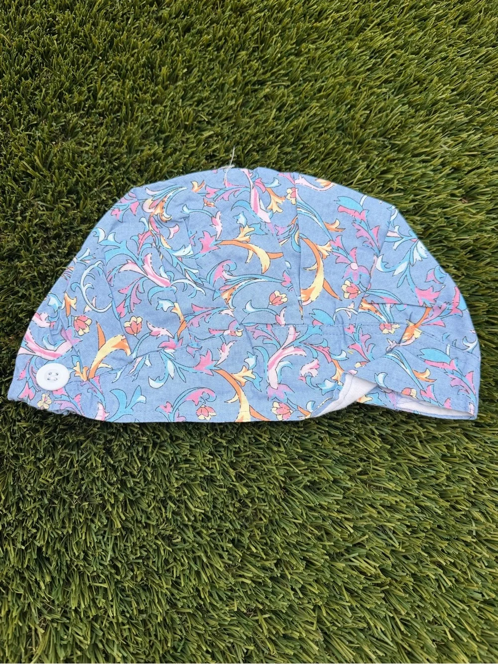 N/A women’s bouffant